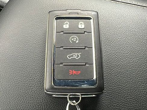 Used 2024 Jeep Grand Cherokee Limited w/ Black Appearance Package RWD image 24
