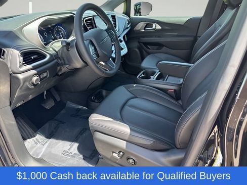New 2027 Chrysler Pacifica Select FWD image 26