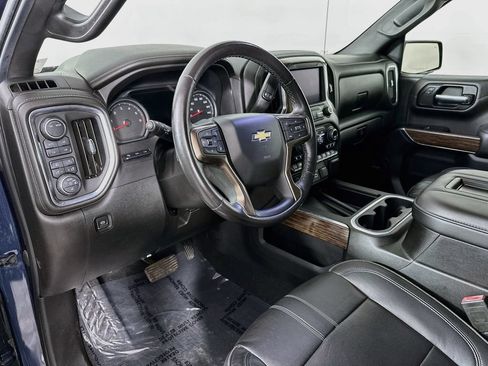 Used 2022 Chevrolet Silverado 1500 High Country w/ Technology Package AWD/4WD image 16