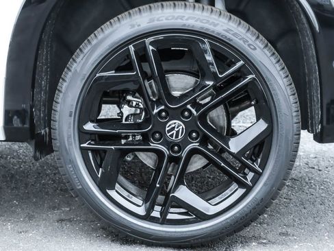 New 2026 Volkswagen Tiguan SE R-Line image 22