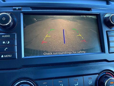 Used 2019 Nissan Titan SV image 26