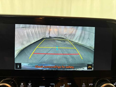 Used 2024 Toyota Highlander Limited image 33