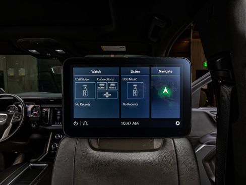 Used 2021 GMC Yukon Denali w/ Denali Premium Package image 30