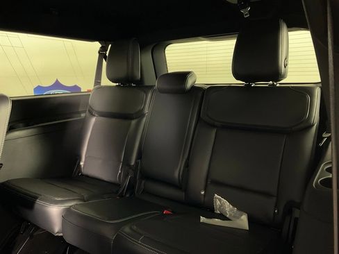 New 2027 Ford Expedition Max Platinum w/ Stealth Performance Package AWD/4WD image 17