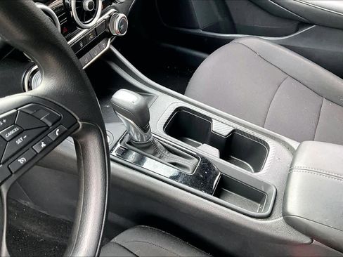 Certified 2025 Nissan Sentra S FWD image 15