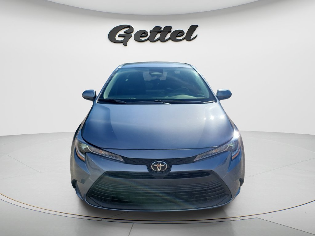 Certified 2025 Toyota Corolla LE FWD image 2