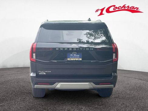 Used 2025 Ford Expedition Platinum AWD/4WD image 8