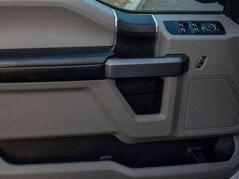 Used 2018 Ford F150 XLT image 22