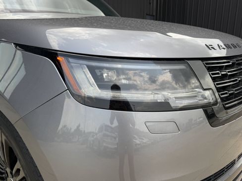 Used 2024 Land Rover Range Rover SE AWD/4WD image 29