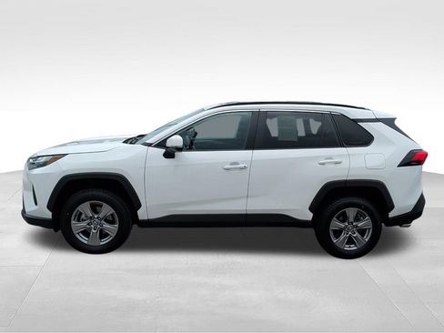 Used 2024 Toyota RAV4 XLE FWD image 9