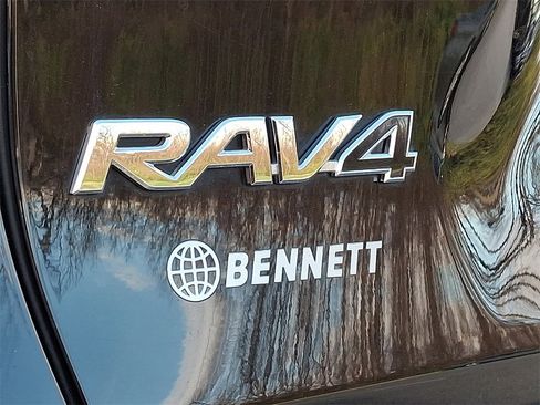 Used 2020 Toyota RAV4 Limited image 29