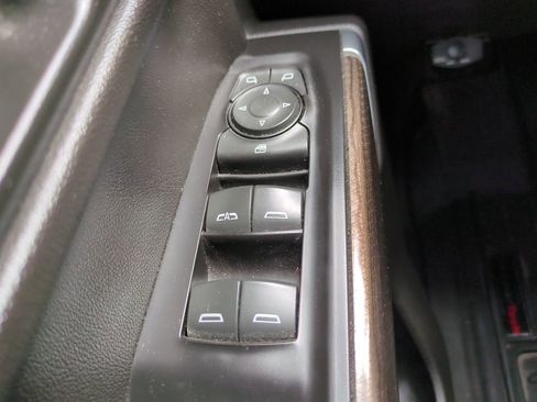 Used 2020 Chevrolet Silverado 1500 LT image 21