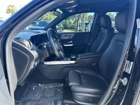 Used 2022 Mercedes-Benz GLB 250 4MATIC image 13