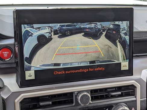 Used 2025 Toyota Tacoma TRD Off-Road AWD/4WD image 35