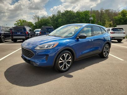 Used 2022 Ford Escape SE w/ SE Sport Appearance Package