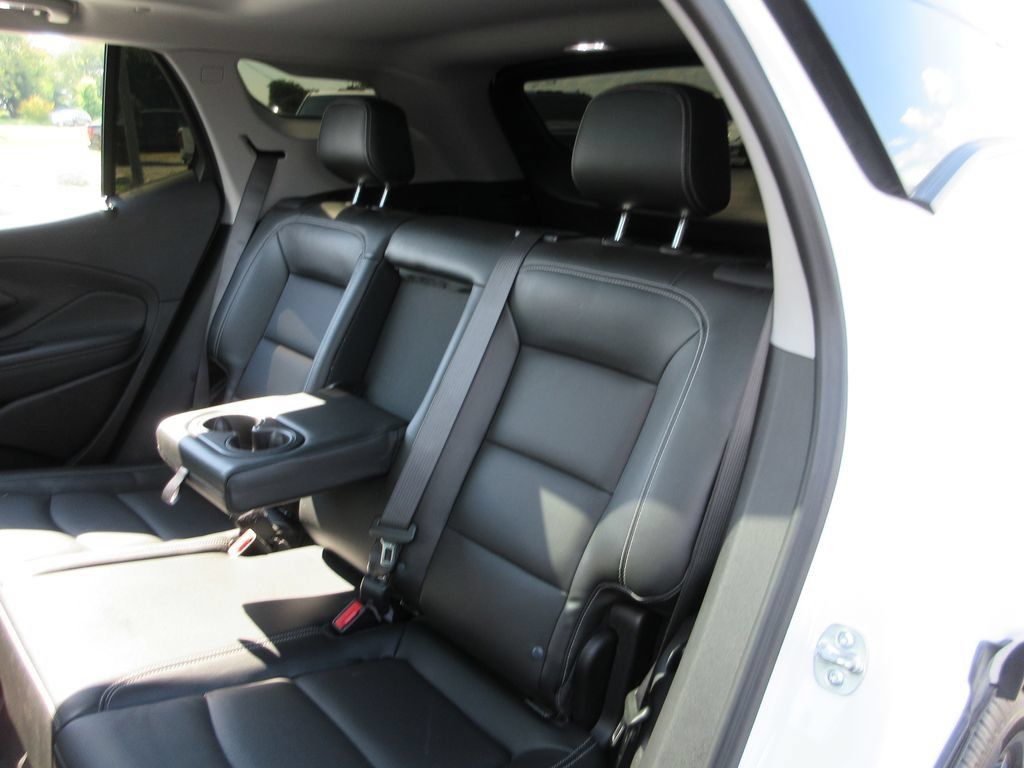 Certified 2024 GMC Terrain SLT w/ Elevation Edition AWD/4WD image 21