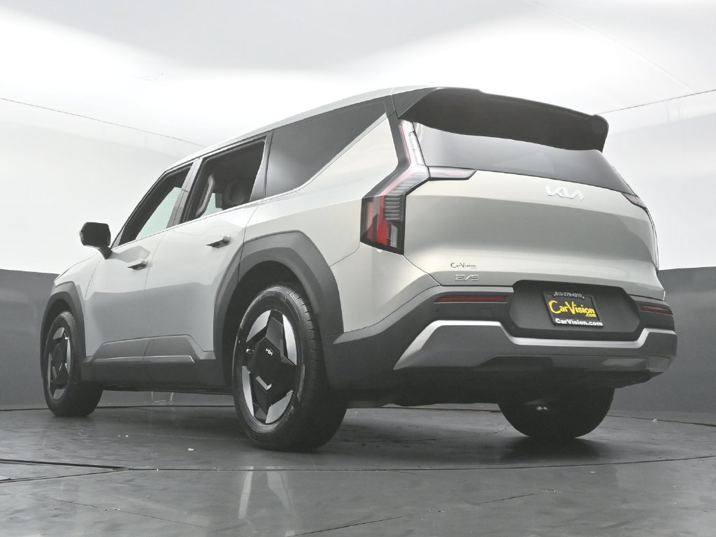 Used 2024 Kia EV9 Light RWD image 48