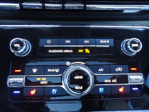 Used 2020 Lincoln Navigator Black Label w/ Cargo Convenience Package image 19