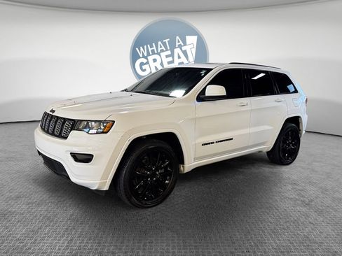 Used 2021 Jeep Grand Cherokee Laredo X AWD/4WD image 8