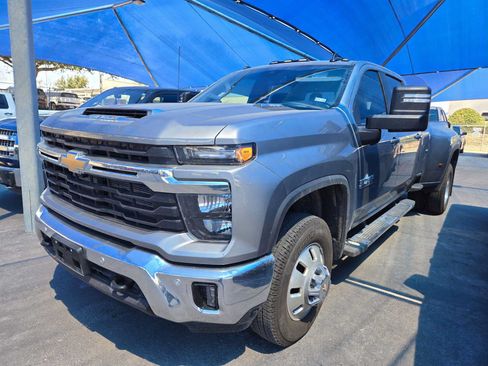 Used 2026 Chevrolet Silverado 3500 LT w/ Texas Edition AWD/4WD image 1