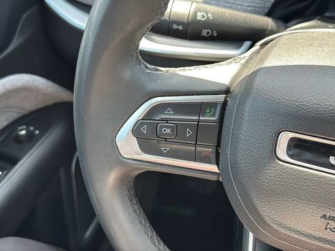 Used 2024 Jeep Compass Latitude AWD/4WD image 27