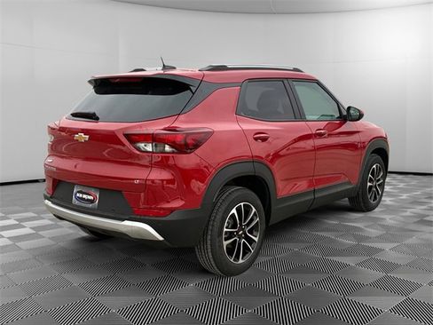 New 2026 Chevrolet TrailBlazer LT w/ Convenience Package image 3