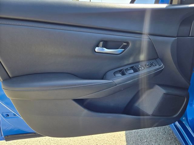 Used 2024 Nissan Sentra SV FWD image 9