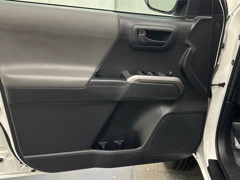 Certified 2022 Toyota Tacoma SR5 image 14