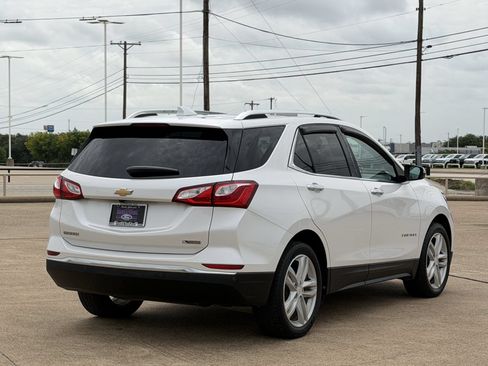 Used 2018 Chevrolet Equinox Premier FWD image 4