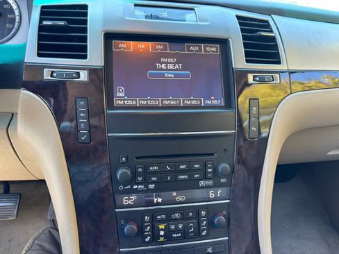 Used 2012 Cadillac Escalade ESV Luxury AWD/4WD image 10
