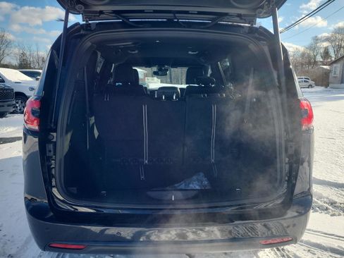 New 2026 Chrysler Pacifica Select w/ S Appearance Package image 15