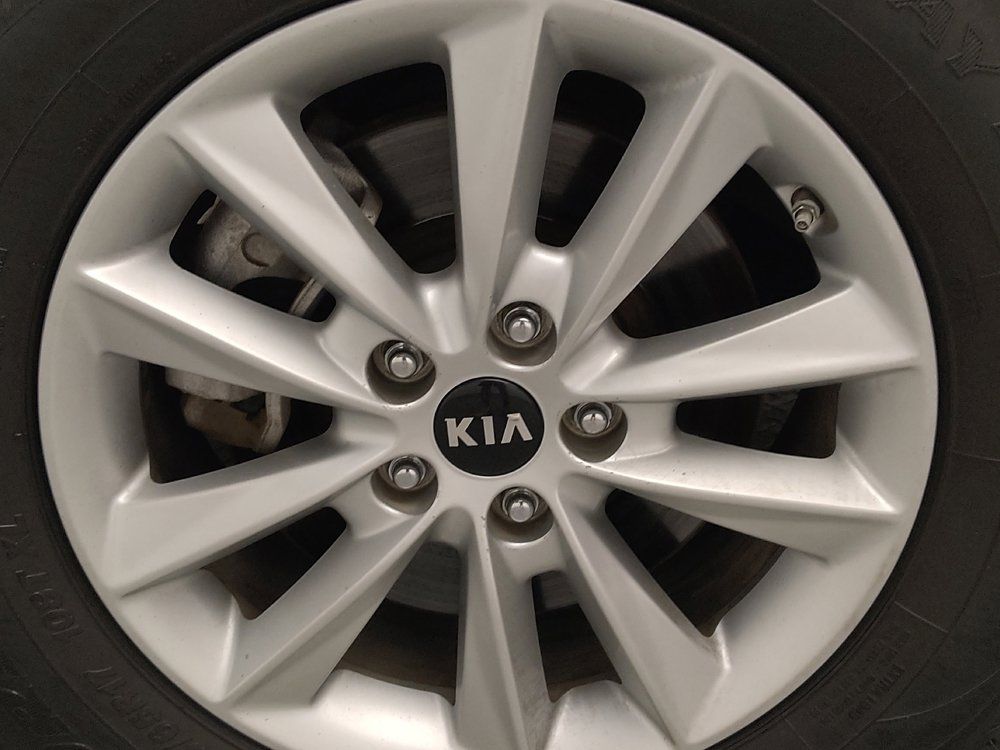 Used 2020 Kia Sorento FWD V6 image 31