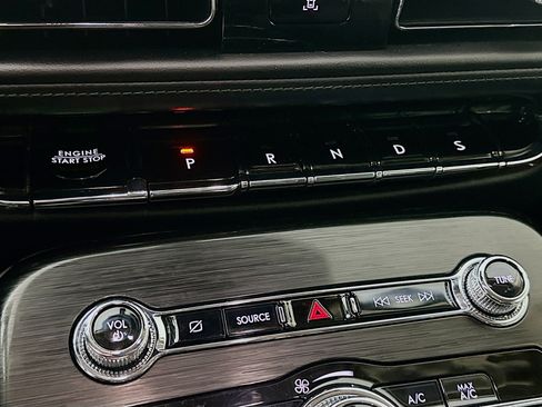 Used 2021 Lincoln Nautilus FWD w/ Equipment Group 101A image 25