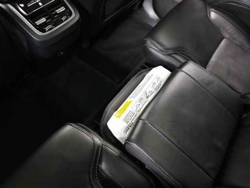 Used 2024 Volvo XC90 B6 Ultimate w/ Protection Package Premier image 34