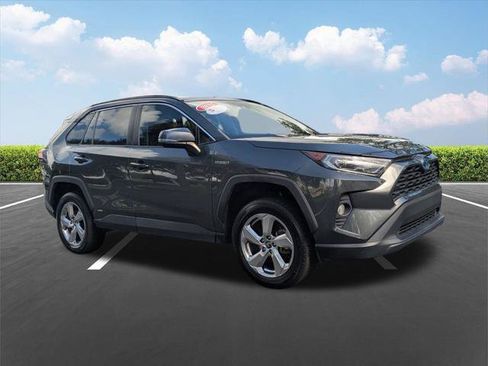Certified 2021 Toyota RAV4 XLE Premium AWD/4WD image 2