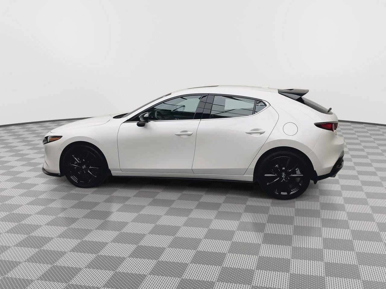 Certified 2025 MAZDA MAZDA3 Hatchback w/Premium Plus Pkg AWD/4WD image 35