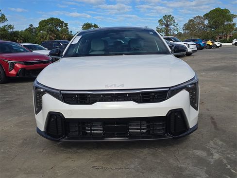 New 2025 Kia K4 GT-Line Turbo image 3
