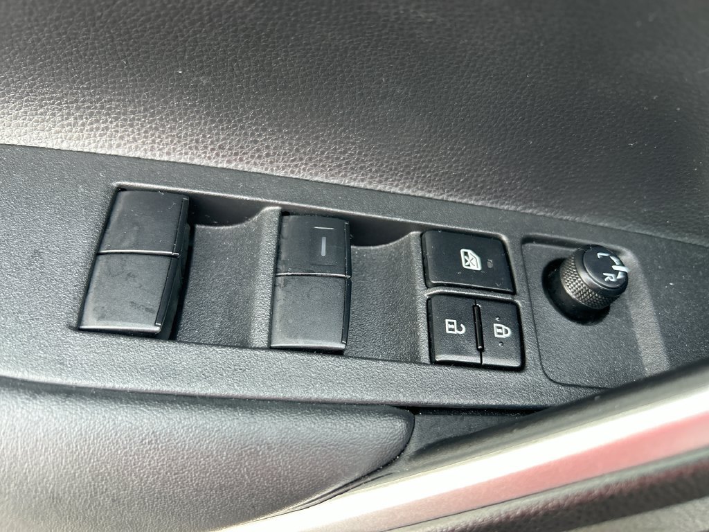 Used 2026 Toyota Corolla Cross L FWD image 12