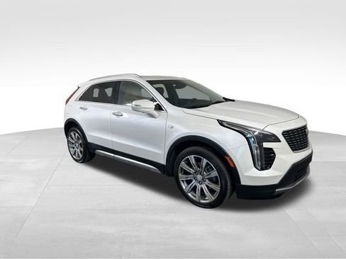 Used 2023 Cadillac XT4 Premium Luxury image 7