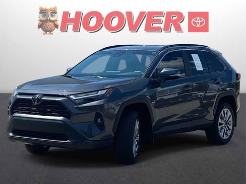 Used 2025 Toyota RAV4 XLE Premium FWD image 5