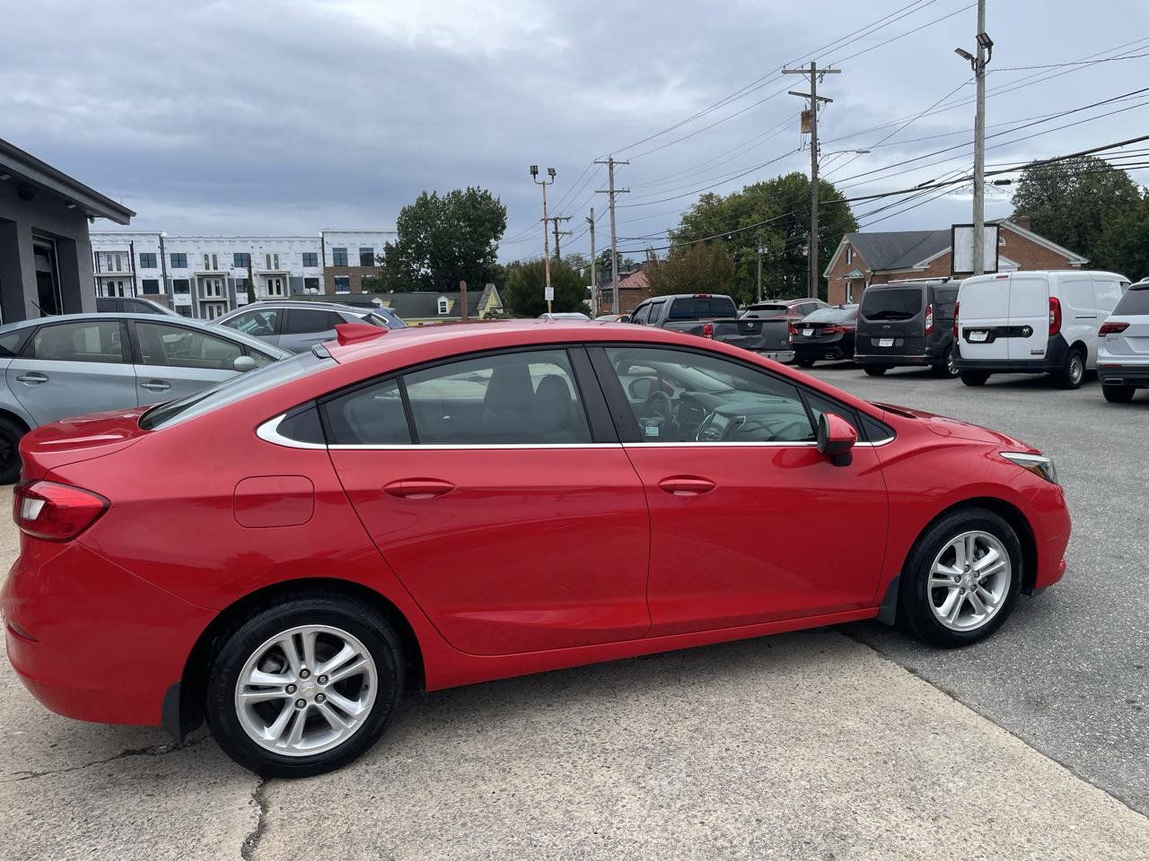 Used 2018 Chevrolet Cruze LT FWD image 20