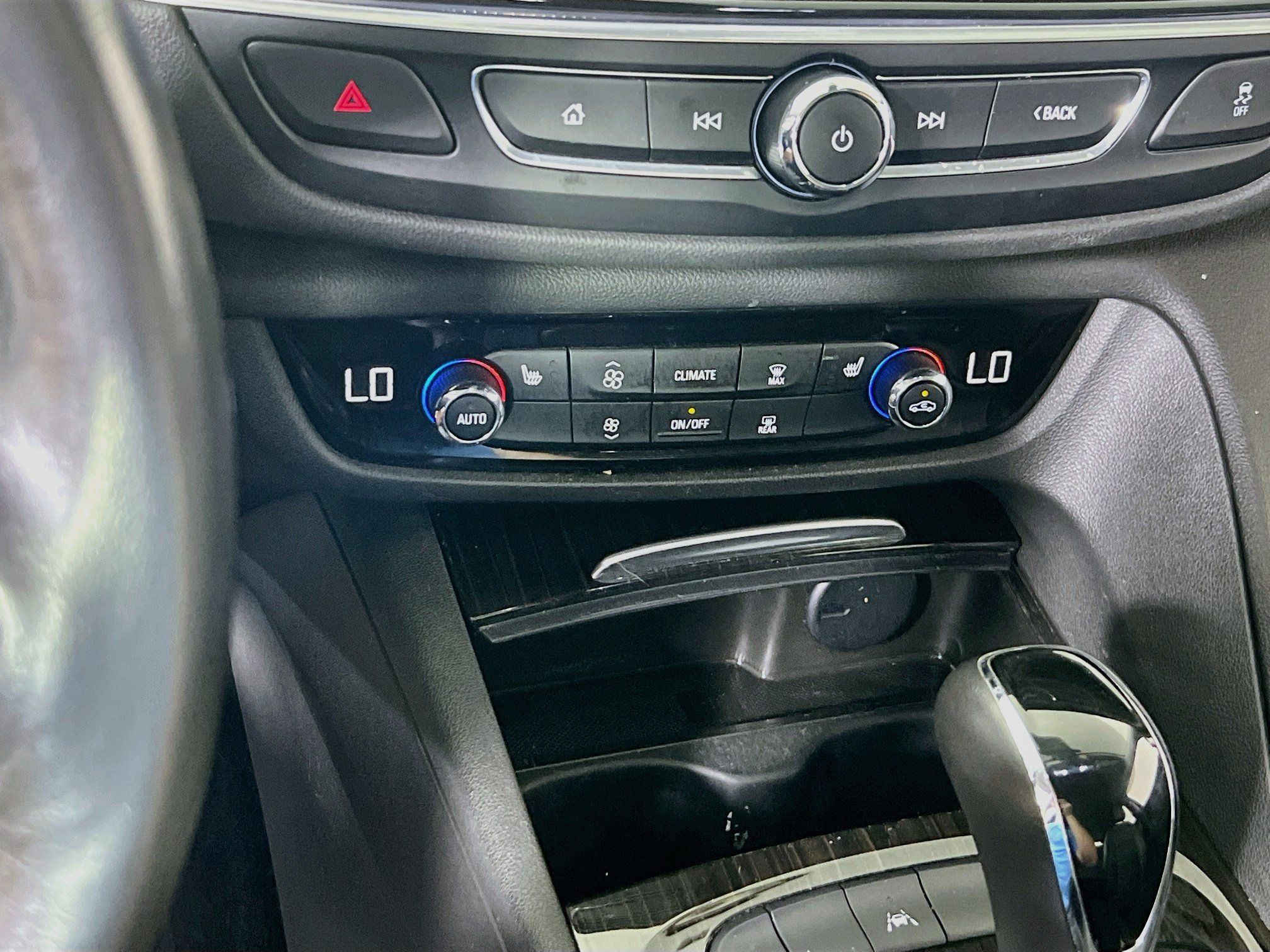 Used 2019 Buick Regal Essence w/ Driver Confidence Package I AWD/4WD image 16