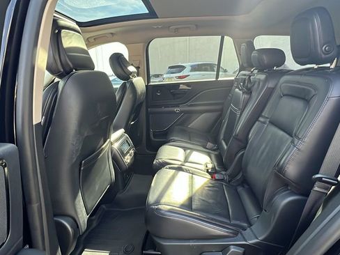 Used 2020 Lincoln Aviator Reserve w/ Equipment Group 201A image 35