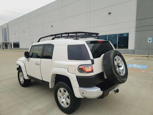Used 2012 Toyota FJ Cruiser 4WD w/ Convenience Pkg image 30