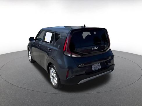Used 2025 Kia Soul LX w/ LX Technology Package image 11