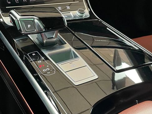 Used 2021 Audi S8 L image 50