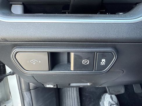 Used 2025 Kia K4 LXS image 28