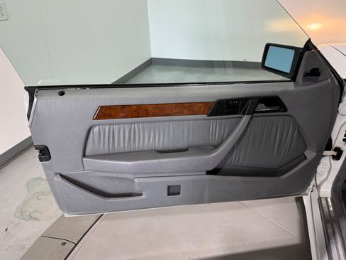 Used 1990 Mercedes-Benz 300 CE Coupe image 17
