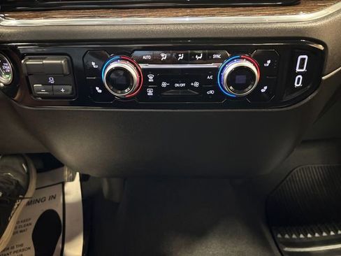Used 2025 GMC Sierra 2500 SLE w/ SLE Convenience Package AWD/4WD image 21