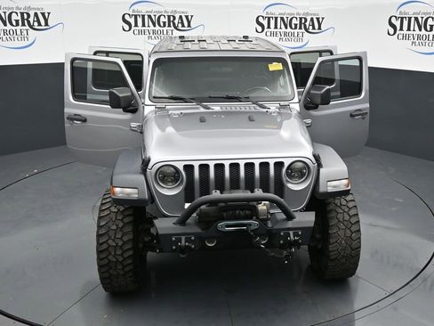 Used 2021 Jeep Wrangler Unlimited Sport image 25